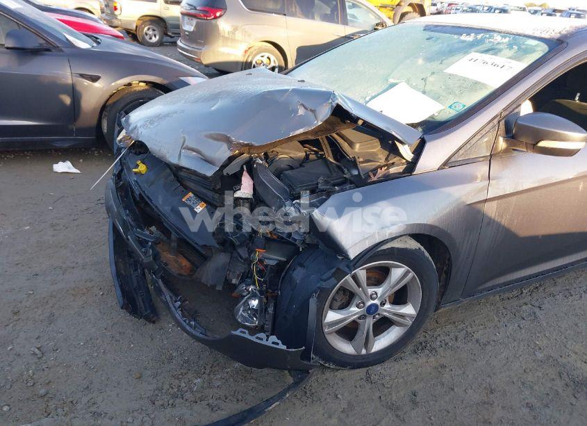 Photo 6 of 2014 Ford Focus SE (VIN 1FADP3F24EL370113)