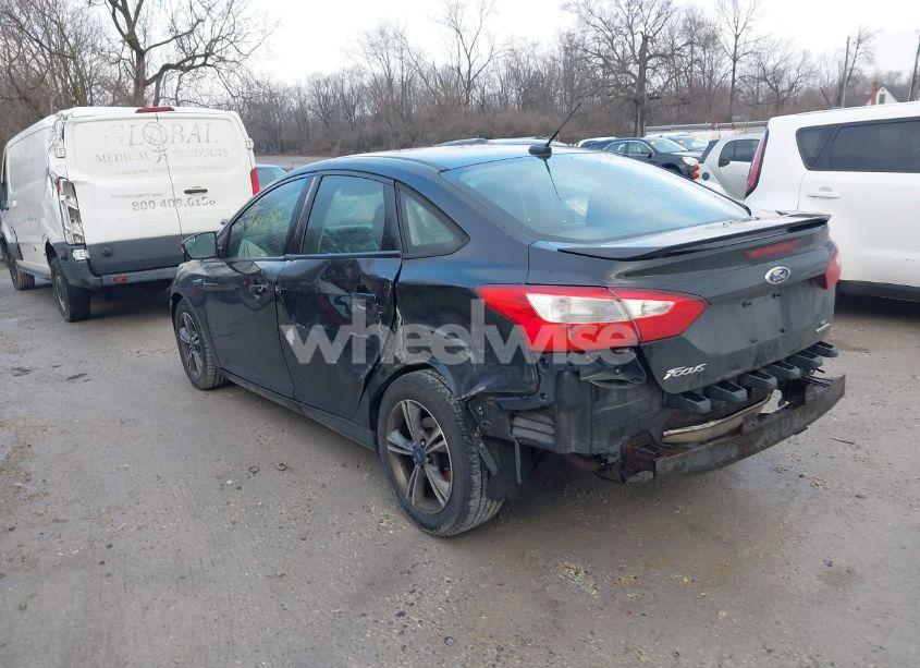 Photo 3 of 2014 Ford Focus SE (VIN 1FADP3F24EL370628)