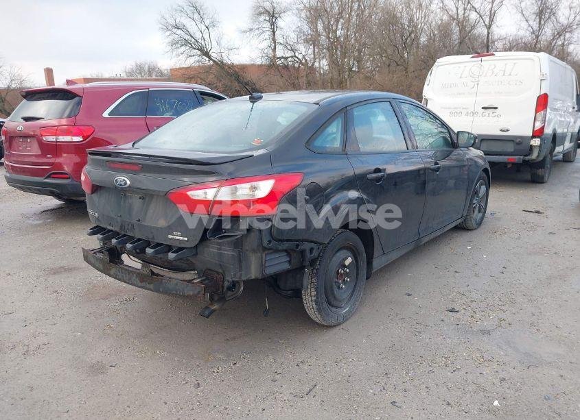 Photo 4 of 2014 Ford Focus SE (VIN 1FADP3F24EL370628)