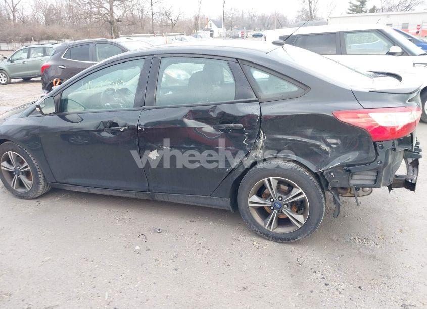 Photo 6 of 2014 Ford Focus SE (VIN 1FADP3F24EL370628)