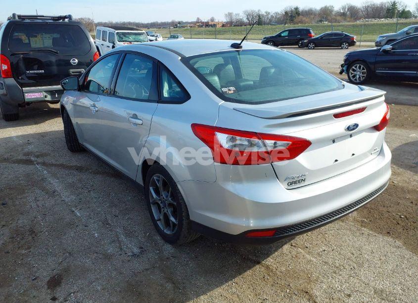 Photo 3 of 2014 Ford Focus SE (VIN 1FADP3F24EL371357)