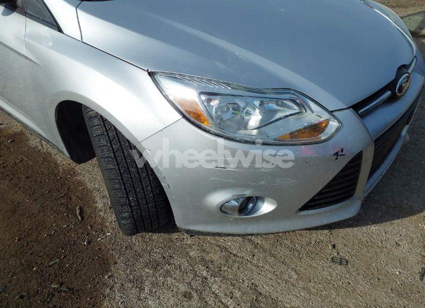 Photo 6 of 2014 Ford Focus SE (VIN 1FADP3F24EL371357)