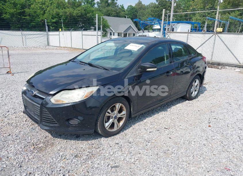 Photo 2 of 2014 Ford Focus SE (VIN 1FADP3F24EL378583)