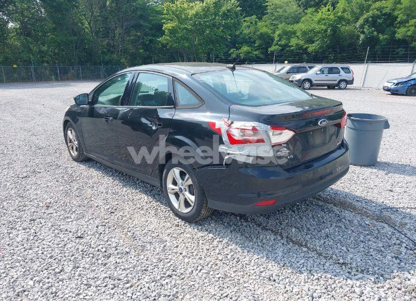 Photo 3 of 2014 Ford Focus SE (VIN 1FADP3F24EL378583)