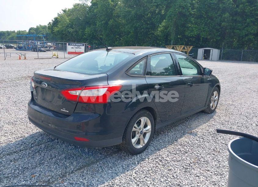 Photo 4 of 2014 Ford Focus SE (VIN 1FADP3F24EL378583)