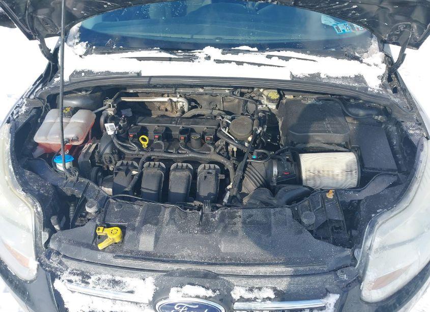 Photo 10 of 2014 Ford Focus SE (VIN 1FADP3F24EL397554)