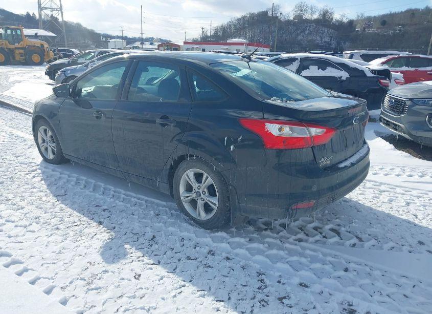 Photo 3 of 2014 Ford Focus SE (VIN 1FADP3F24EL397554)