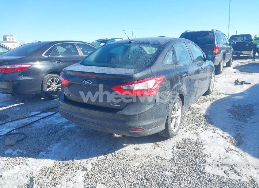 Photo 4 of 2014 Ford Focus SE (VIN 1FADP3F24EL404759)