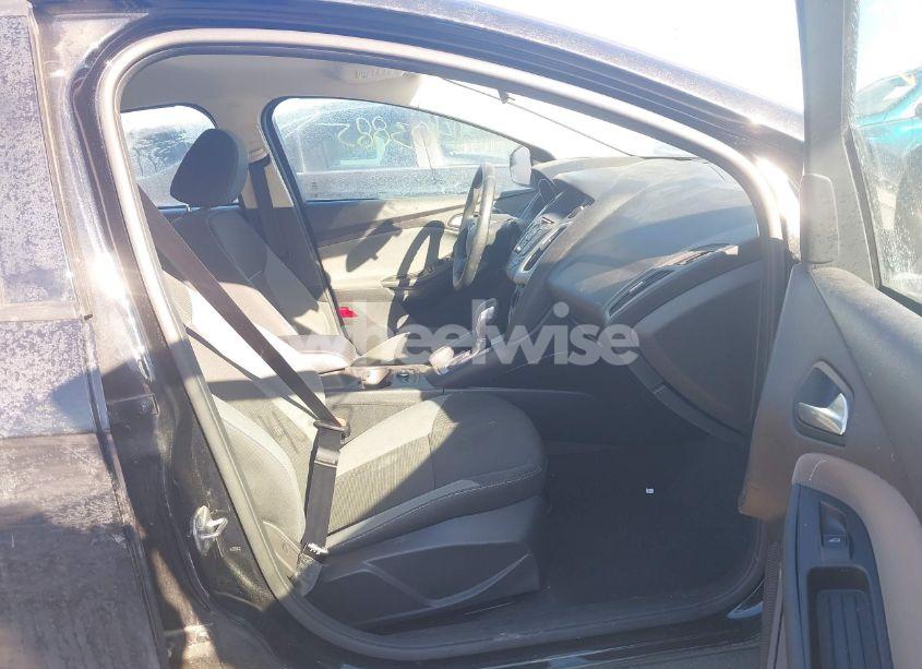 Photo 5 of 2014 Ford Focus SE (VIN 1FADP3F24EL404759)