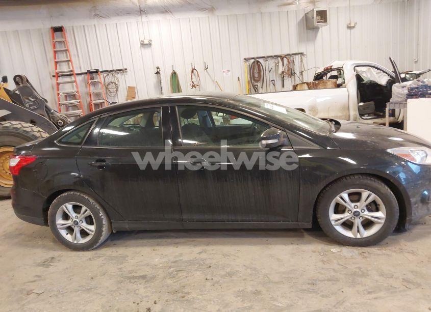 Photo 13 of 2014 Ford Focus SE (VIN 1FADP3F24EL412540)