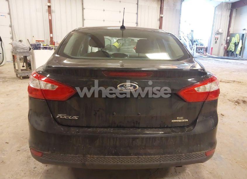 Photo 16 of 2014 Ford Focus SE (VIN 1FADP3F24EL412540)