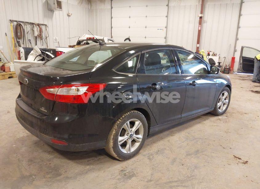 Photo 4 of 2014 Ford Focus SE (VIN 1FADP3F24EL412540)