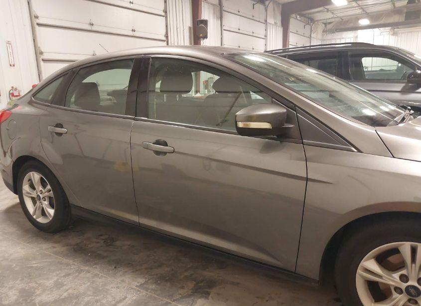 Photo 13 of 2014 Ford Focus SE (VIN 1FADP3F24EL417883)