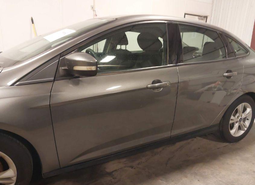 Photo 14 of 2014 Ford Focus SE (VIN 1FADP3F24EL417883)