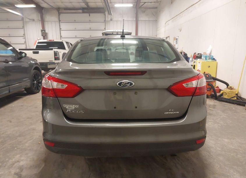 Photo 16 of 2014 Ford Focus SE (VIN 1FADP3F24EL417883)