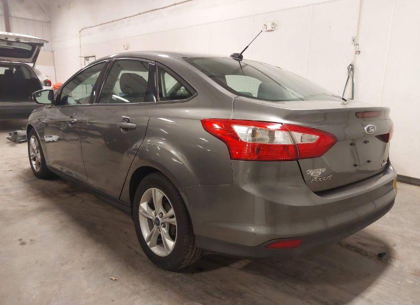 Photo 3 of 2014 Ford Focus SE (VIN 1FADP3F24EL417883)