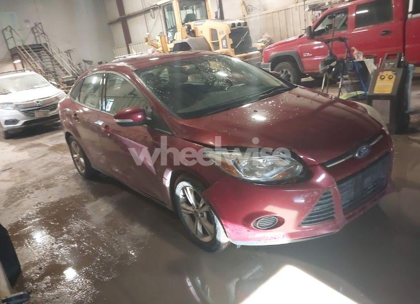 2014 Ford Focus SE (VIN 1FADP3F24EL424056) main photo