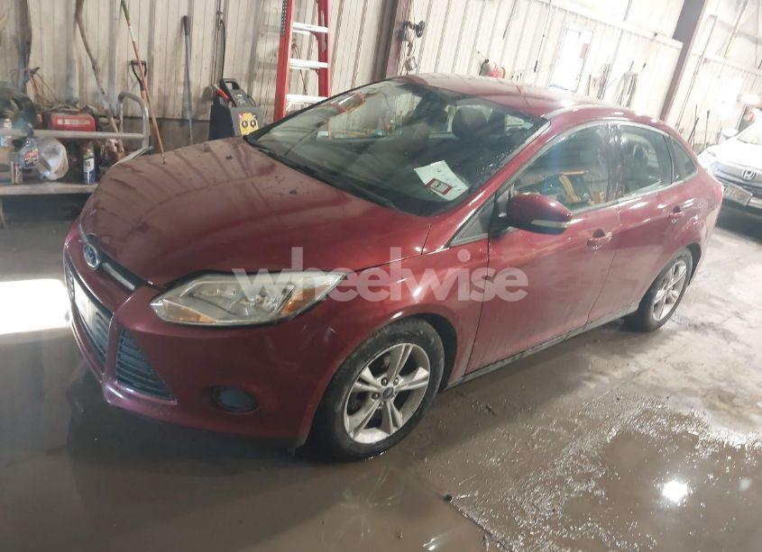 Photo 2 of 2014 Ford Focus SE (VIN 1FADP3F24EL424056)