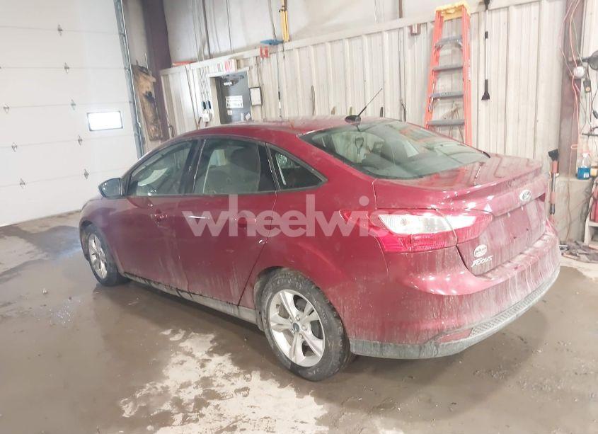 Photo 3 of 2014 Ford Focus SE (VIN 1FADP3F24EL424056)