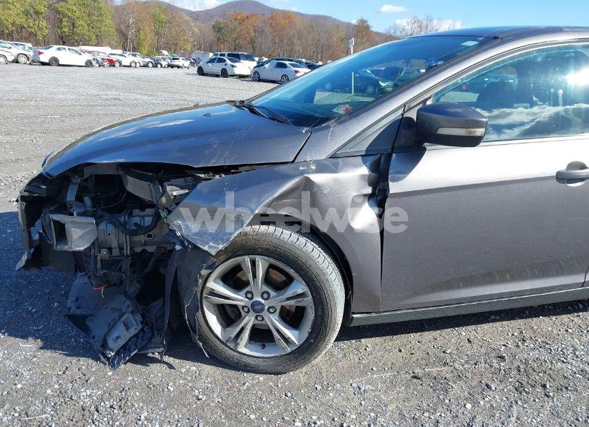 Photo 13 of 2014 Ford Focus SE (VIN 1FADP3F24EL426860)