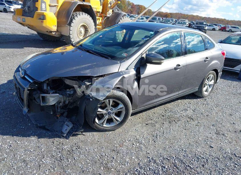 Photo 2 of 2014 Ford Focus SE (VIN 1FADP3F24EL426860)