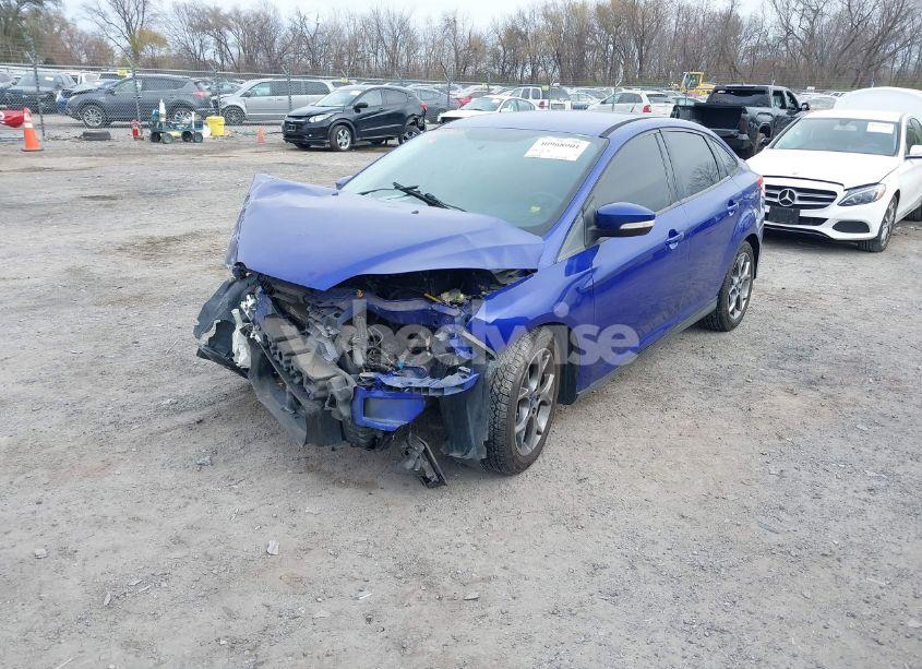 Photo 2 of 2014 Ford Focus SE (VIN 1FADP3F24EL433677)
