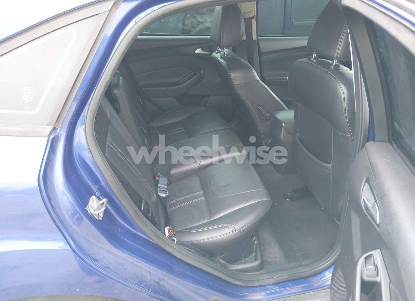 Photo 8 of 2014 Ford Focus SE (VIN 1FADP3F24EL433677)