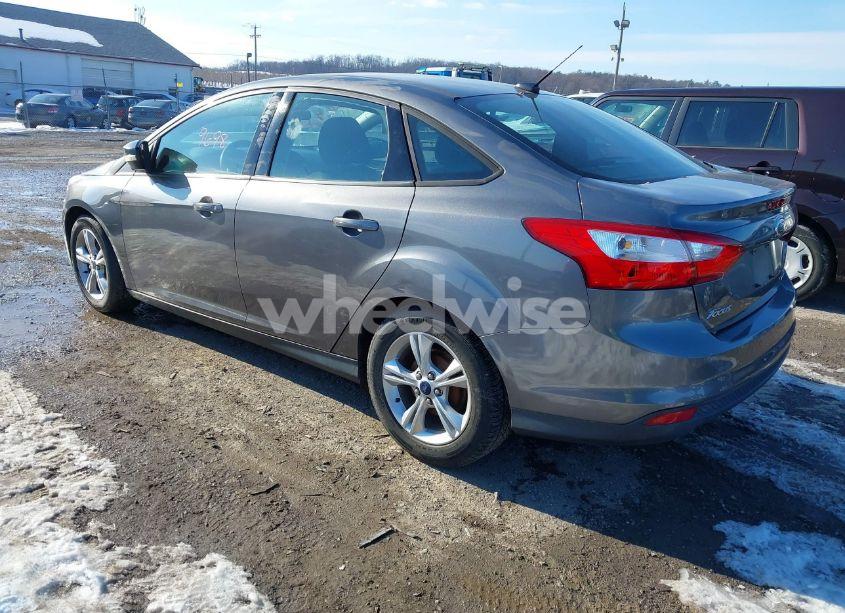 Photo 3 of 2014 Ford Focus SE (VIN 1FADP3F24EL436885)