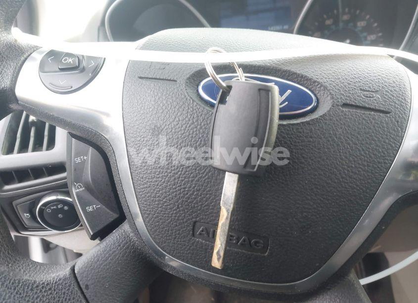 Photo 11 of 2014 Ford Focus SE (VIN 1FADP3F24EL458353)