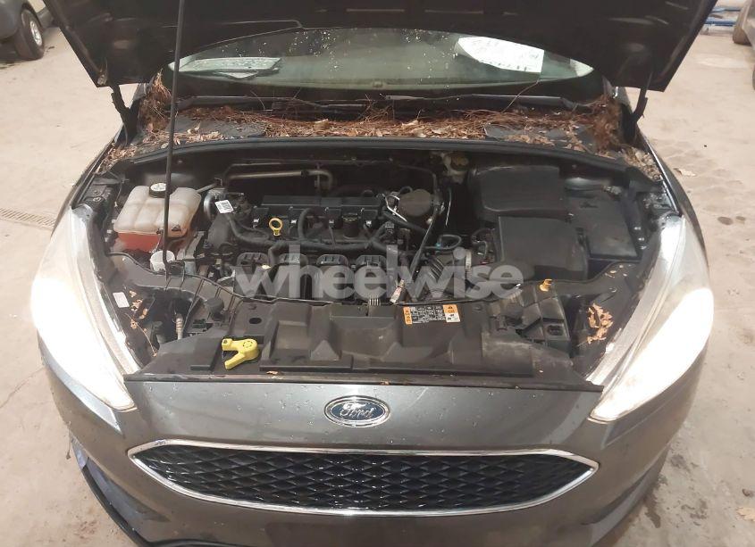 Photo 10 of 2015 Ford Focus SE (VIN 1FADP3F24FL239295)