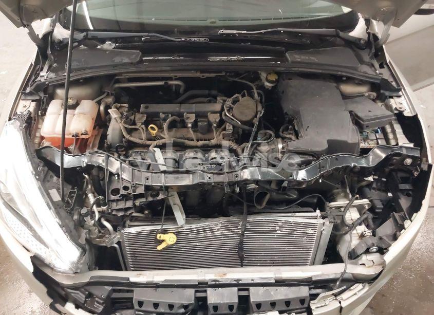 Photo 10 of 2015 Ford Focus SE (VIN 1FADP3F24FL255965)