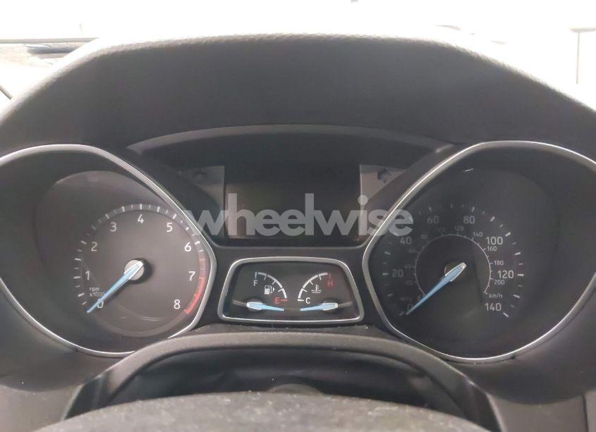 Photo 7 of 2015 Ford Focus SE (VIN 1FADP3F24FL255965)