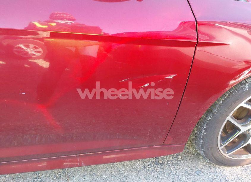 Photo 19 of 2015 Ford Focus SE (VIN 1FADP3F24FL258946)