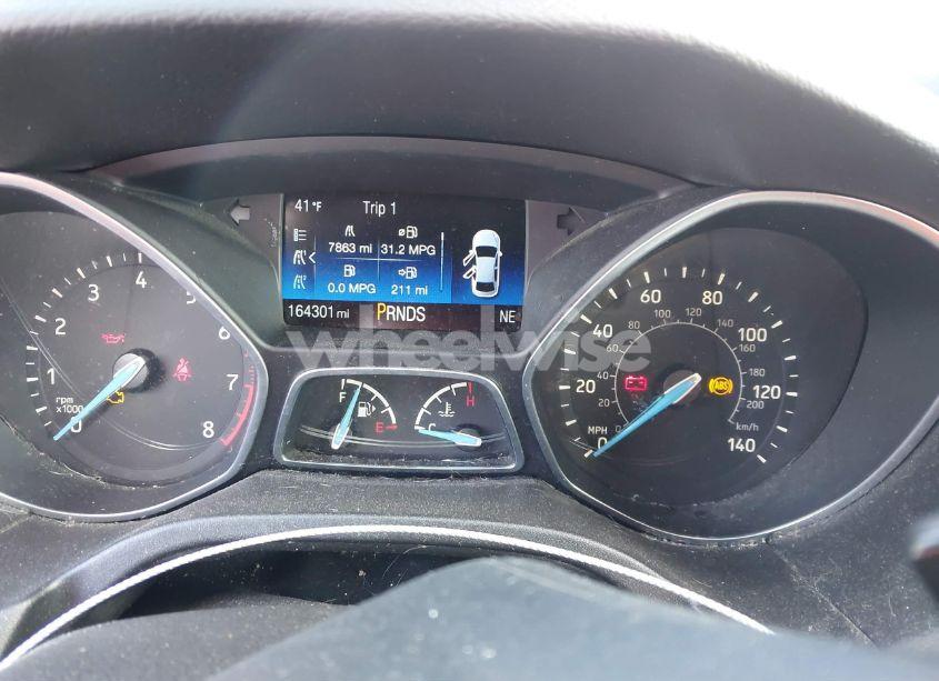 Photo 7 of 2015 Ford Focus SE (VIN 1FADP3F24FL258946)