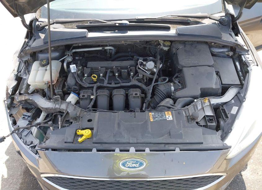 Photo 10 of 2015 Ford Focus SE (VIN 1FADP3F24FL263645)