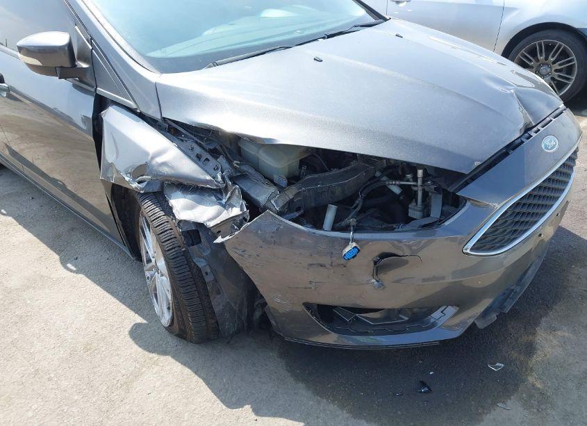 Photo 13 of 2015 Ford Focus SE (VIN 1FADP3F24FL263645)