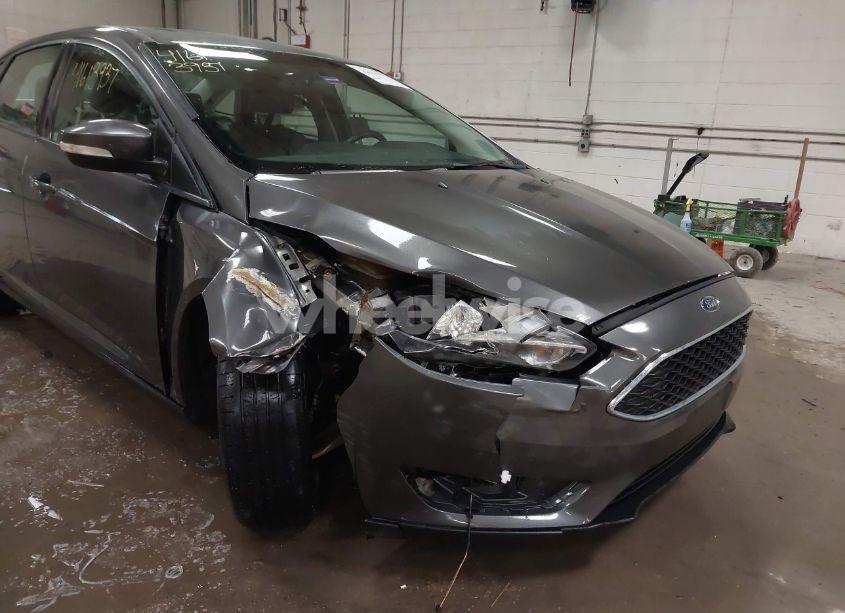 Photo 6 of 2015 Ford Focus SE (VIN 1FADP3F24FL267226)