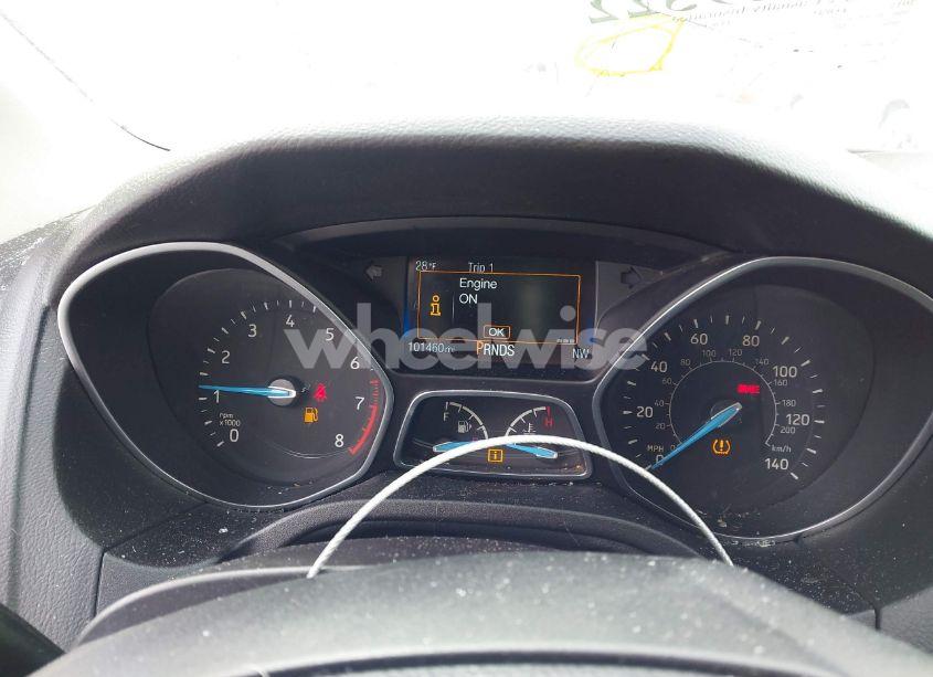 Photo 7 of 2015 Ford Focus SE (VIN 1FADP3F24FL268232)