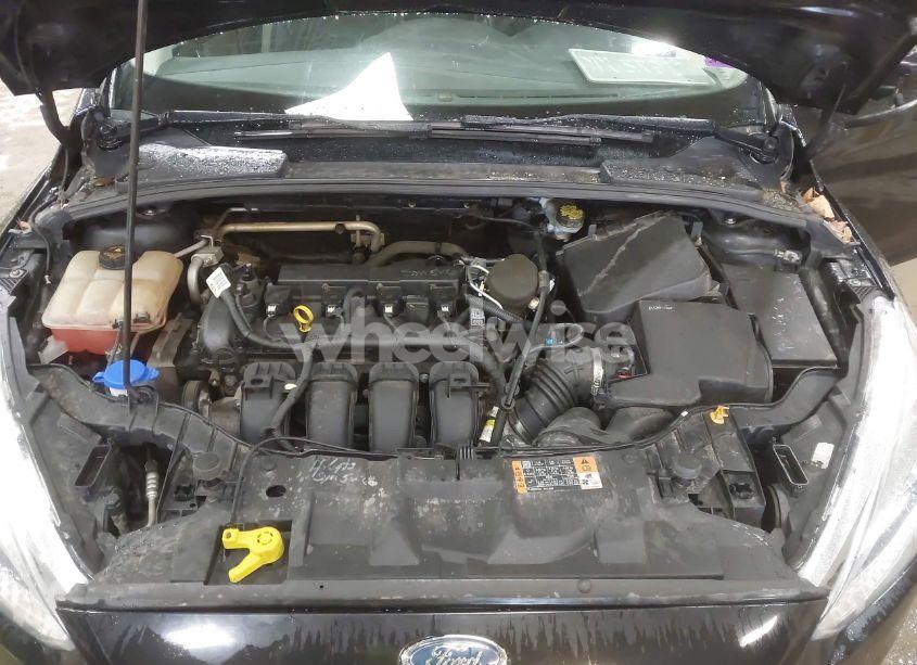 Photo 10 of 2015 Ford Focus SE (VIN 1FADP3F24FL285287)
