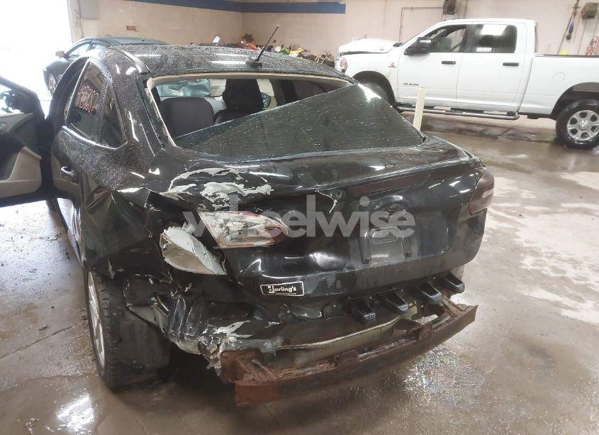 Photo 6 of 2015 Ford Focus SE (VIN 1FADP3F24FL285287)