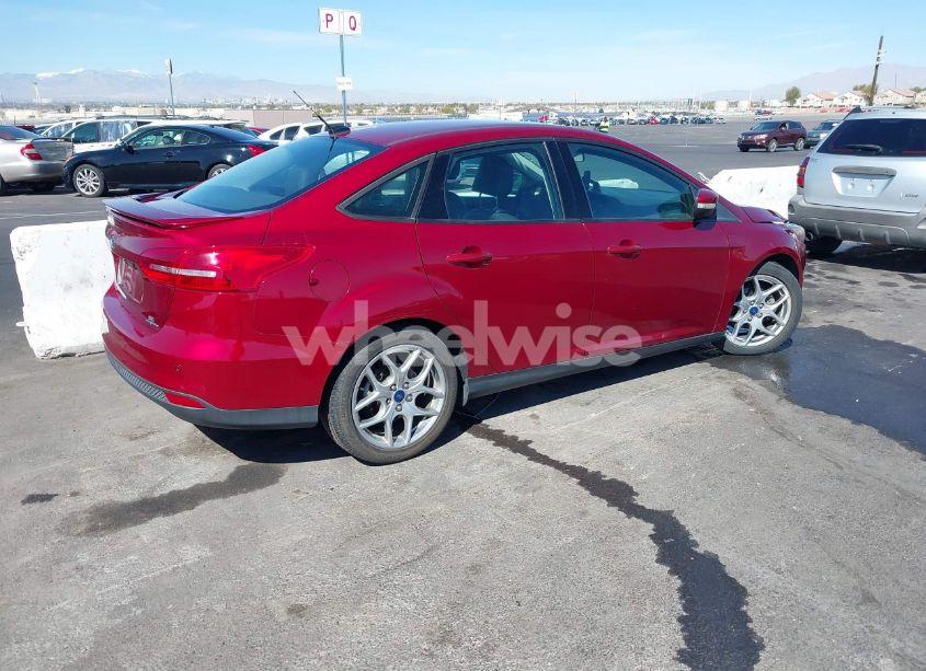 Photo 4 of 2015 Ford Focus SE (VIN 1FADP3F24FL294393)