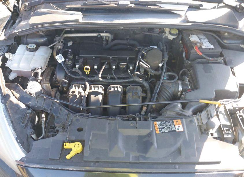 Photo 10 of 2015 Ford Focus SE (VIN 1FADP3F24FL295866)