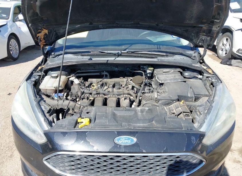 Photo 10 of 2015 Ford Focus SE (VIN 1FADP3F24FL313640)