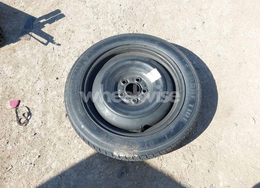 Photo 12 of 2015 Ford Focus SE (VIN 1FADP3F24FL313640)