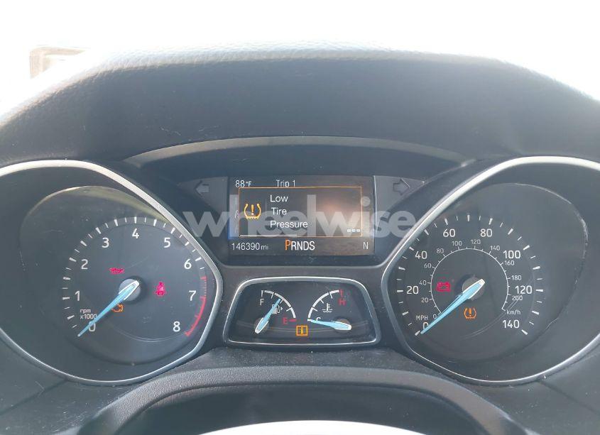 Photo 7 of 2015 Ford Focus SE (VIN 1FADP3F24FL313640)