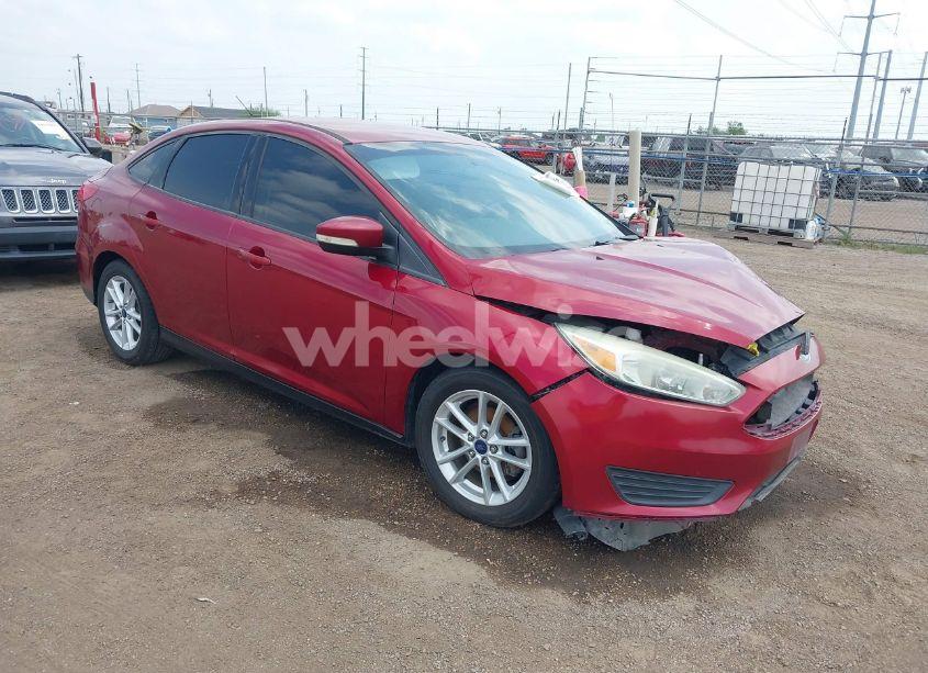2015 Ford Focus SE (VIN 1FADP3F24FL323536) main photo