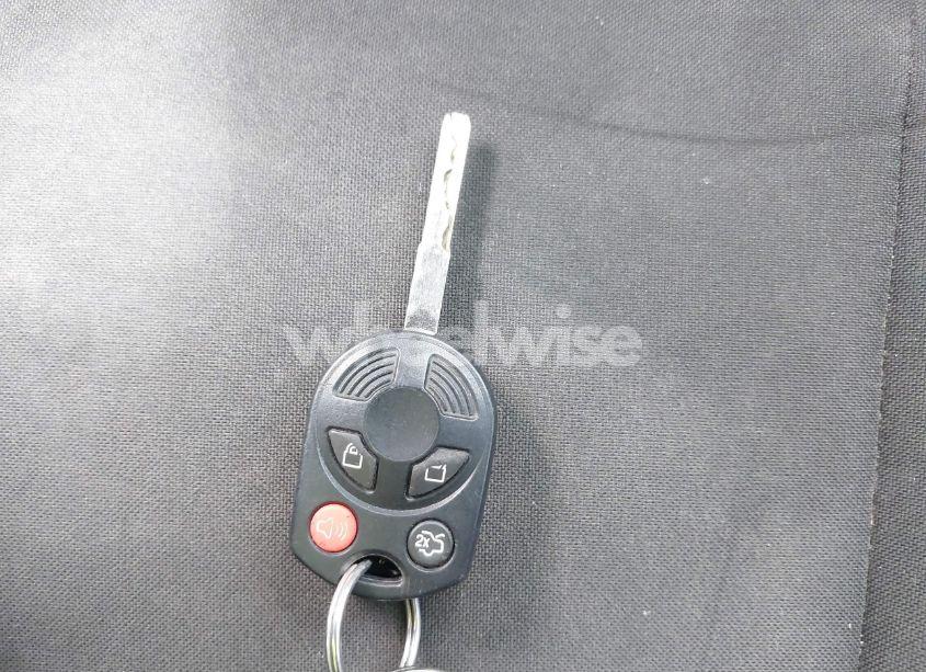 Photo 11 of 2015 Ford Focus SE (VIN 1FADP3F24FL323536)