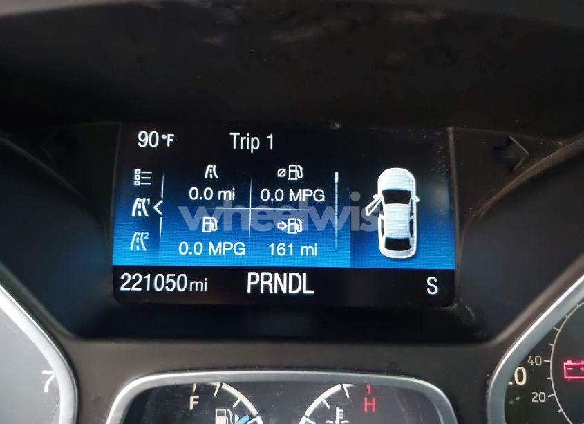 Photo 16 of 2015 Ford Focus SE (VIN 1FADP3F24FL323536)