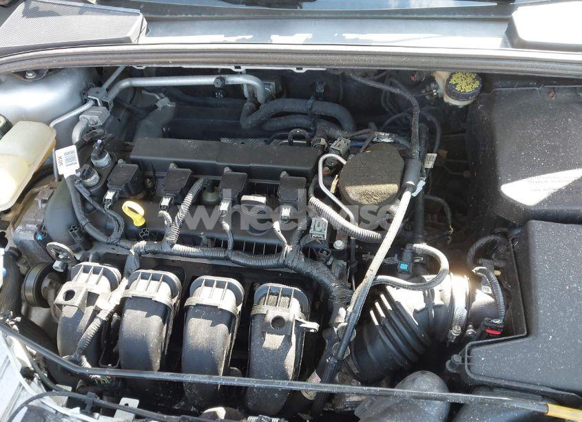 Photo 10 of 2015 Ford Focus SE (VIN 1FADP3F24FL329157)