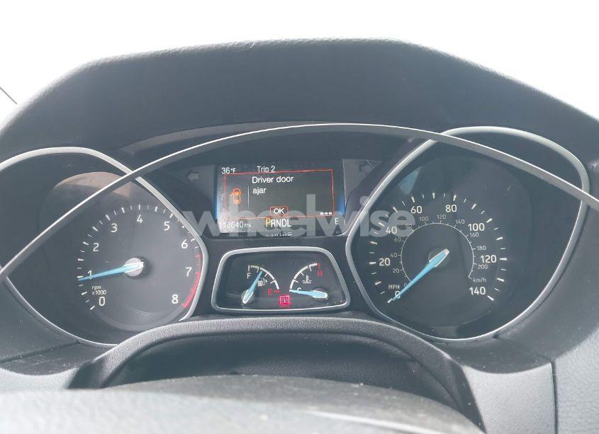 Photo 7 of 2015 Ford Focus SE (VIN 1FADP3F24FL339767)